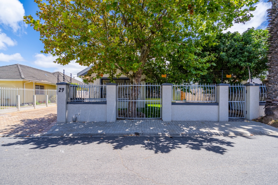 3 Bedroom Property for Sale in Rondebosch Park Estate Western Cape
